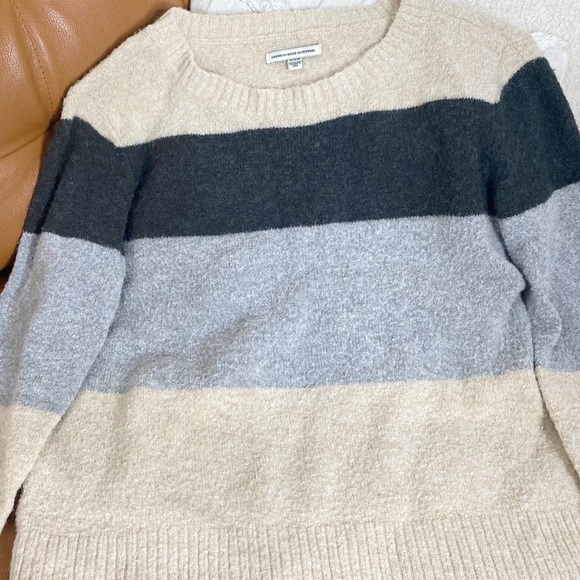 Comfy and cozy American Eagle Stretchy Striped Neutral Sweater - Picture 3 of 3